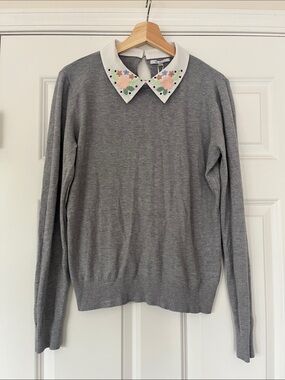 Gray Crewneck Sweater with Embroidered White Collar